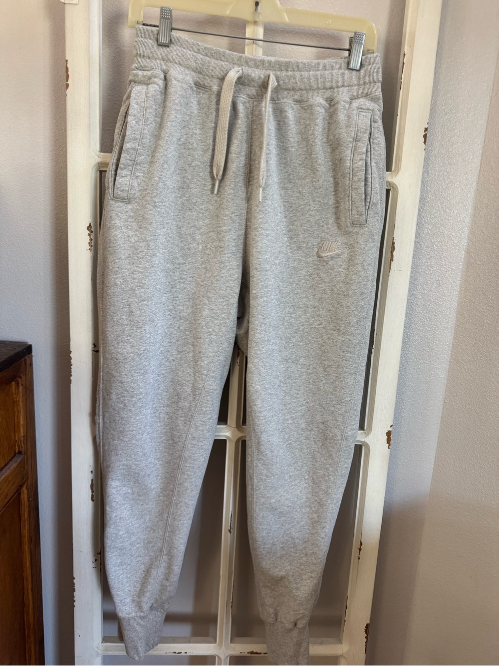 Nike Men’s ' Heather Gray Fleece Jogger Pants